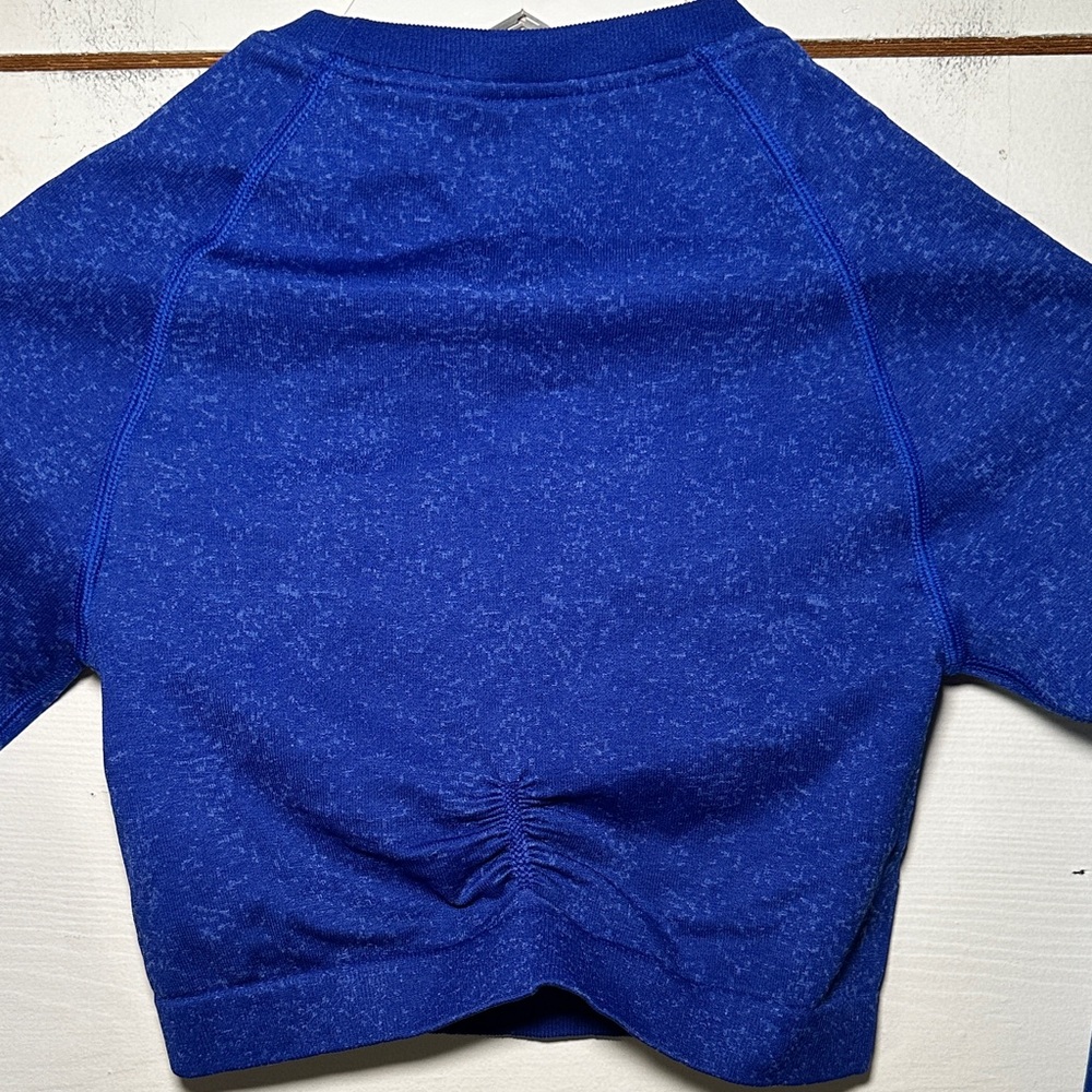 Gymshark Adapt Fleck Seamless Blue Long Sleeve Crop Top - Picture 7 of 9